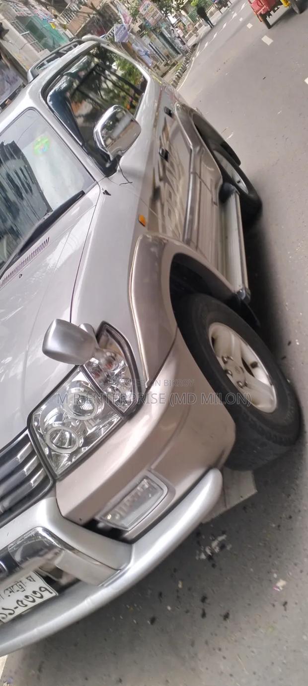 Toyota Land Cruiser Prado 2000 Pearl