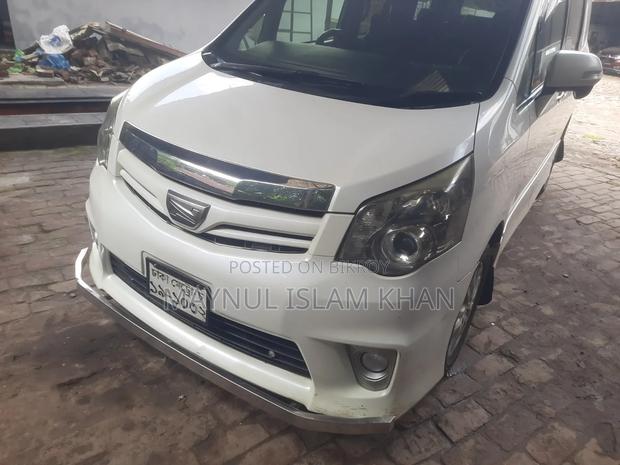 Toyota Noah 2013 White
