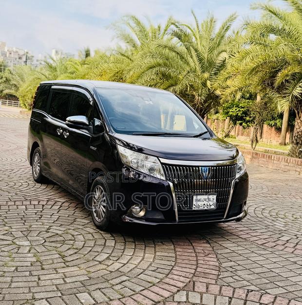 Toyota Esquire 2.0 AWD (7 seater) 2016 Purple