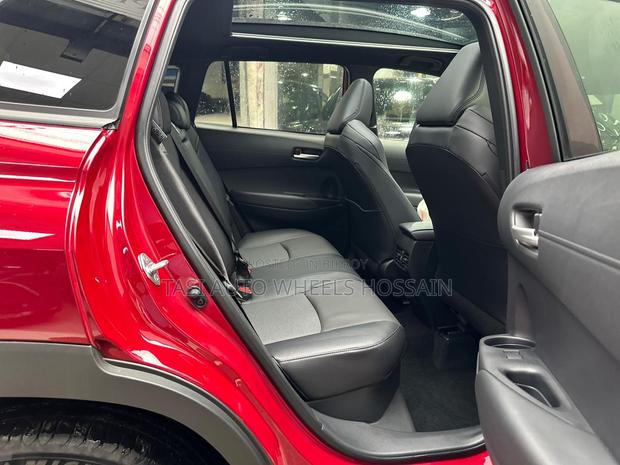 Toyota Corolla Cross 1.8 Hybrid FWD 2022 Red