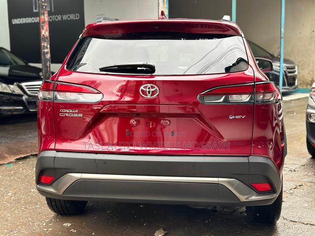 Toyota Corolla Cross 1.8 Hybrid FWD 2022 Red