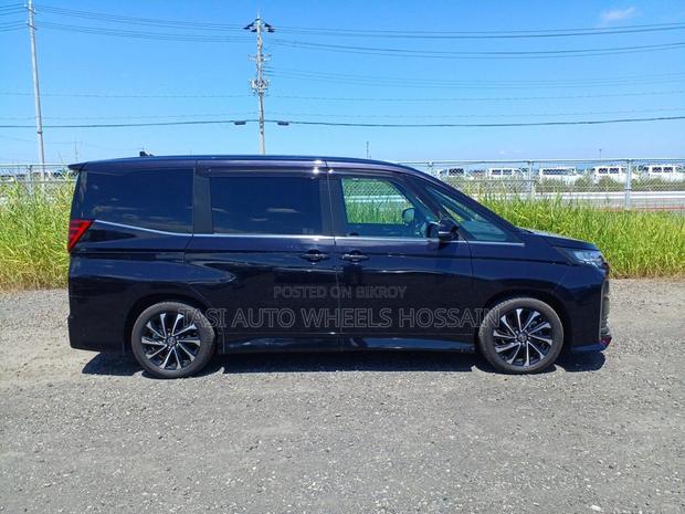 Toyota Noah 2022 Black