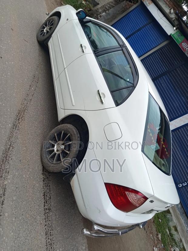 Toyota Corolla 2004 White