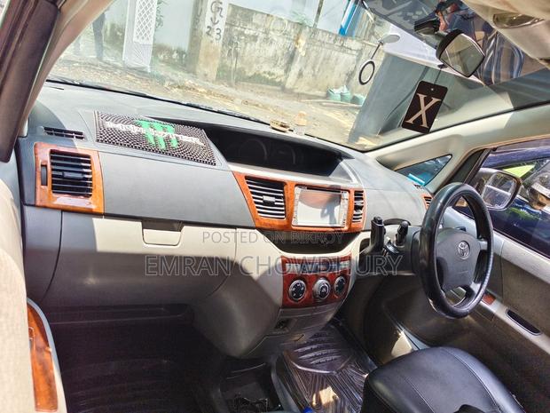 Toyota Noah 2002 Black