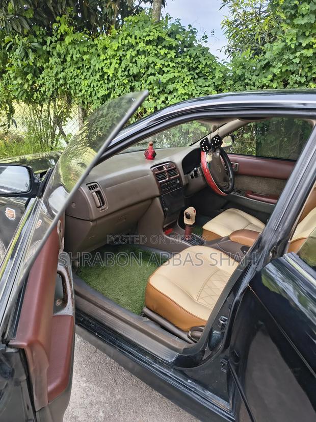 Toyota Vista 1996 Black