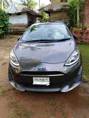 Toyota Aqua 2018 Gray for sale