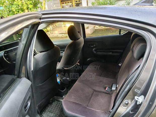 Toyota Aqua 2018 Gray
