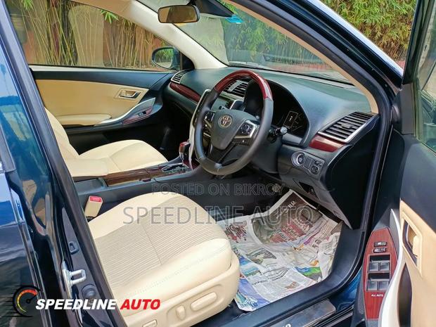 Toyota Premio 2017 Blue