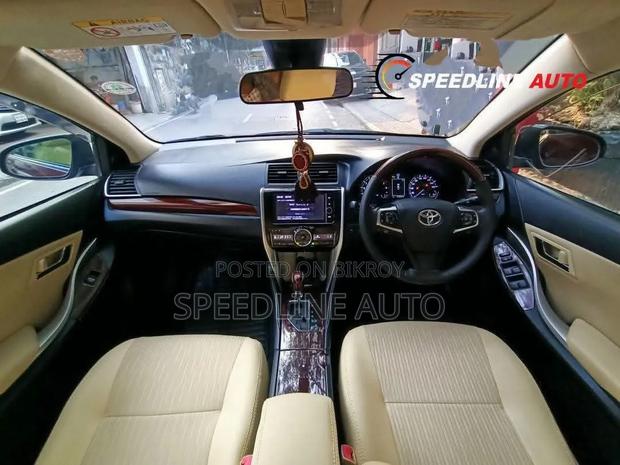 Toyota Premio 2019 Maroon
