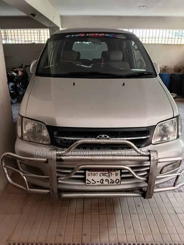 Toyota Noah 2001 Silver