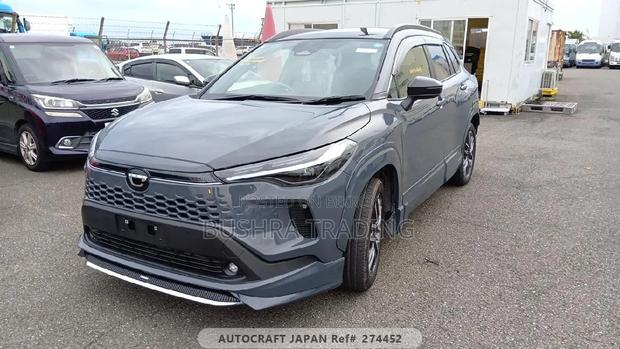 New Toyota Corolla Cross LE 2026 Gray