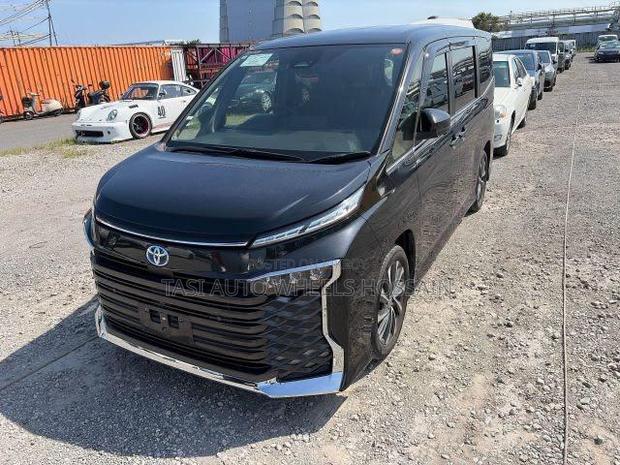 Toyota Voxy Hybrid S-G 2WD 7-Seater 2022 Black