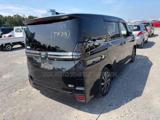 Toyota Voxy Hybrid S-G 2WD 7-Seater 2022 Black