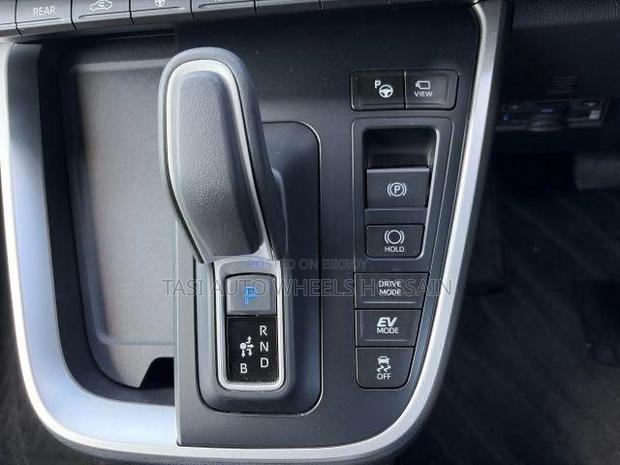 Toyota Voxy Hybrid S-G 2WD 7-Seater 2022 Black