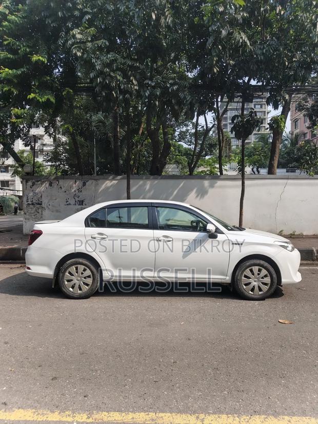 Toyota Axio 1.5 Hybrid 2WD 2017 White