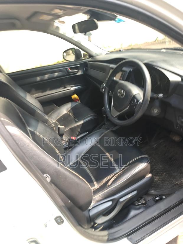 Toyota Axio 1.5 Hybrid 2WD 2017 White