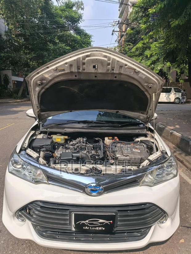 Toyota Axio 1.5 Hybrid 2WD 2017 White