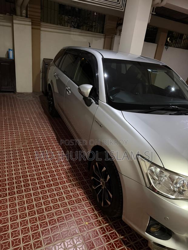 Toyota Corolla Fielder 1.5 Hybrid FWD 2014 Silver