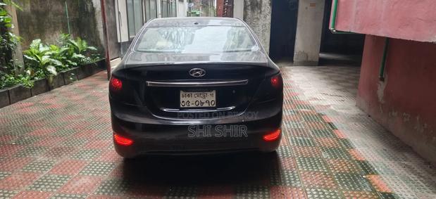 Hyundai Accent 2012 Black