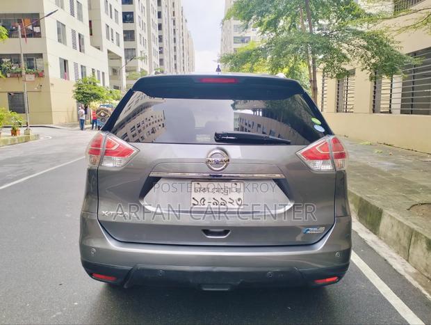 Nissan X-Trail 2.0 Hybrid FWD 2016 Gray