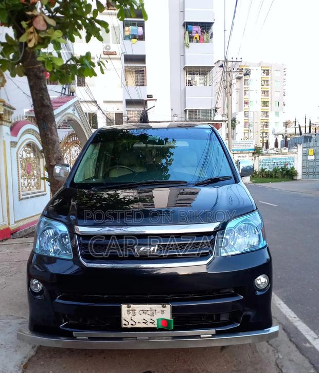 Toyota Noah 2.0 FWD (8 Seater) 2005 Black