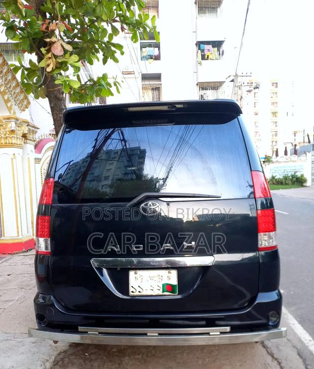 Toyota Noah 2.0 FWD (8 Seater) 2005 Black