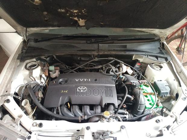Toyota Succeed 2005 White
