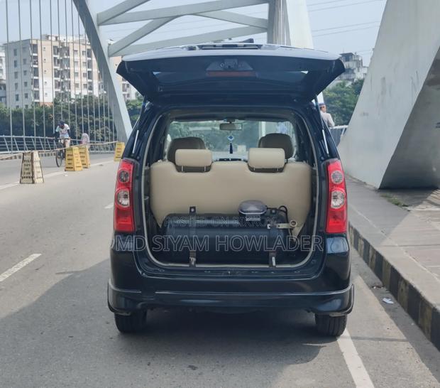 Toyota Avanza 2011 Black