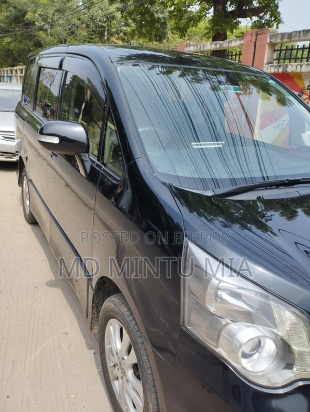 Toyota Noah 2011 Black