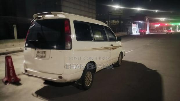 Toyota Noah 2.0 FWD (8 Seater) 2004 White