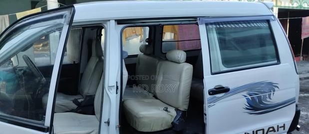 Toyota Noah 2.0 AWD (8 Seater) 2003 White