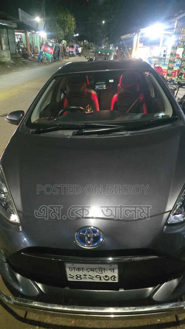 Toyota Aqua 2019 Gray