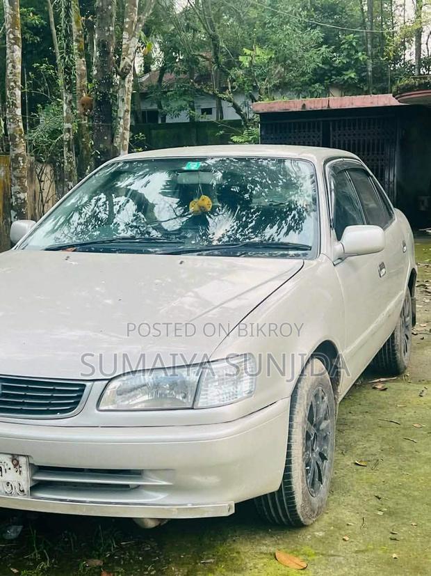 Toyota Corolla 1.6 Sedan 1997 Pearl