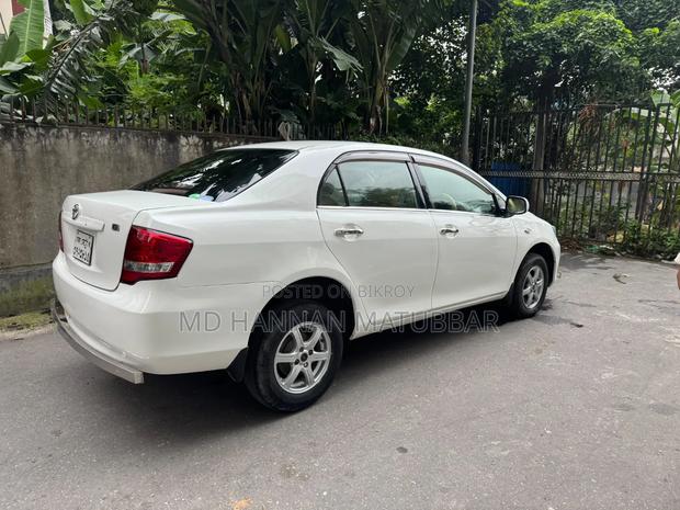 Toyota Axio 1.5 G FWD 2006 Pearl