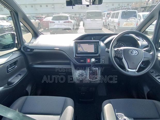 Toyota Noah 2.0 FWD (8 Seater) 2021 Black