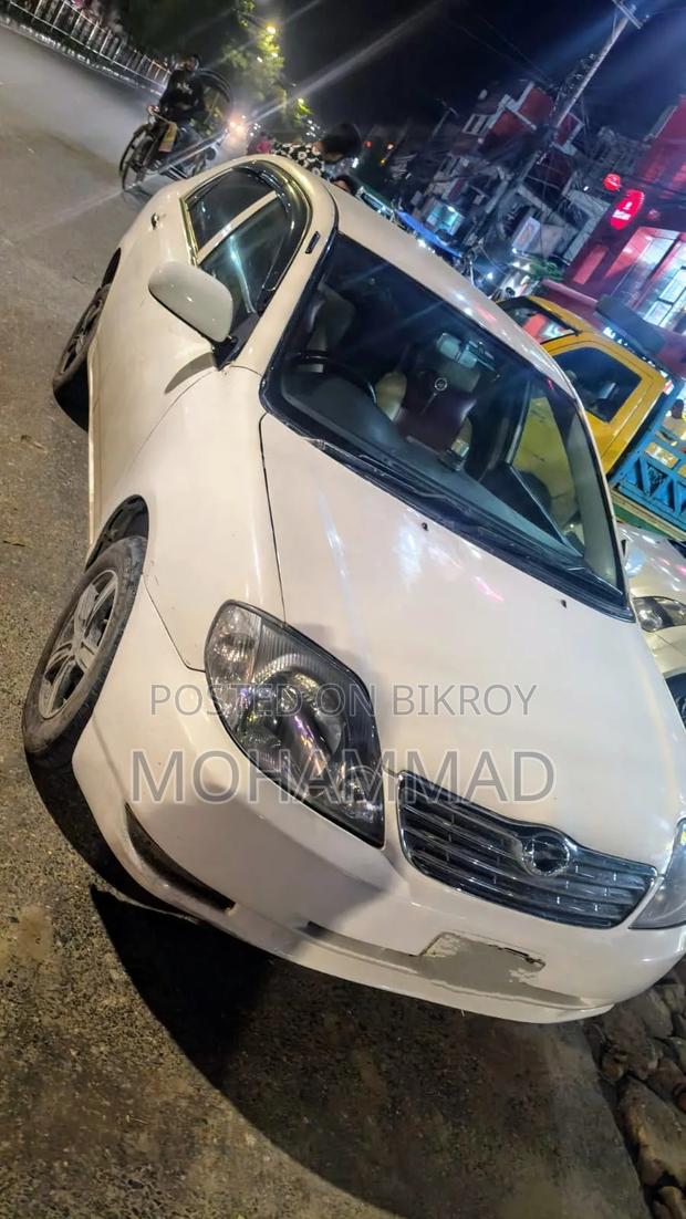 Toyota Corolla 2004 White
