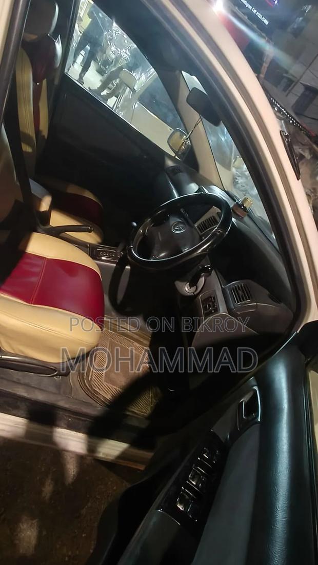 Toyota Corolla 2004 White