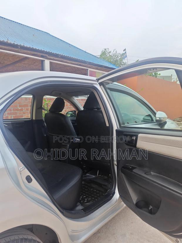Toyota Axio 2014 Silver