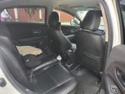 Honda Vezel 1.5 Hybrid 2WD 2014 Pearl for sale