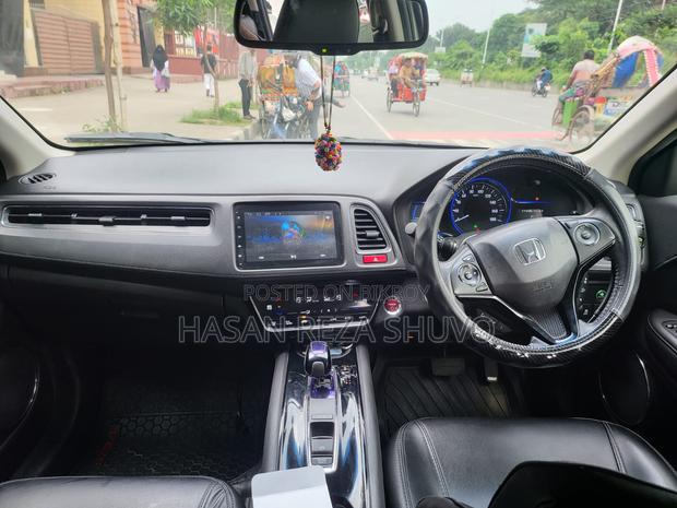 Honda Vezel 1.5 Hybrid 2WD 2014 Pearl