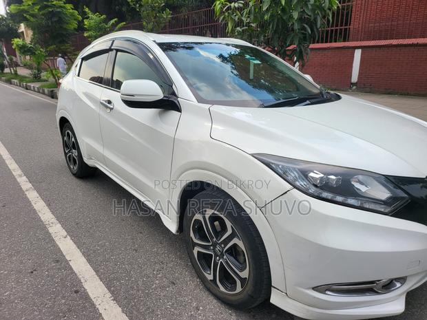 Honda Vezel 1.5 Hybrid 2WD 2014 Pearl