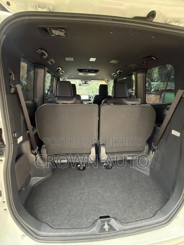 Toyota Voxy Hybrid S-Z 2WD 7-Seater 2023 Pearl