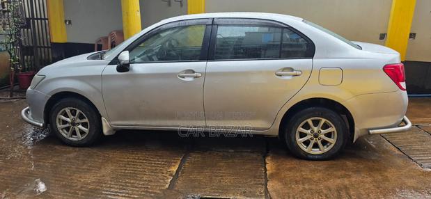 Toyota Axio 1.5 G 2WD 2015 Silver