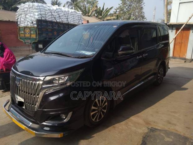 Toyota Esquire 2017 Black