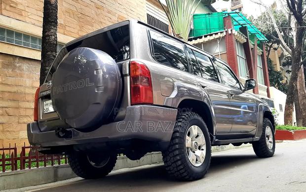Nissan Patrol 4.8 GRX Tiptronic 2008 Silver