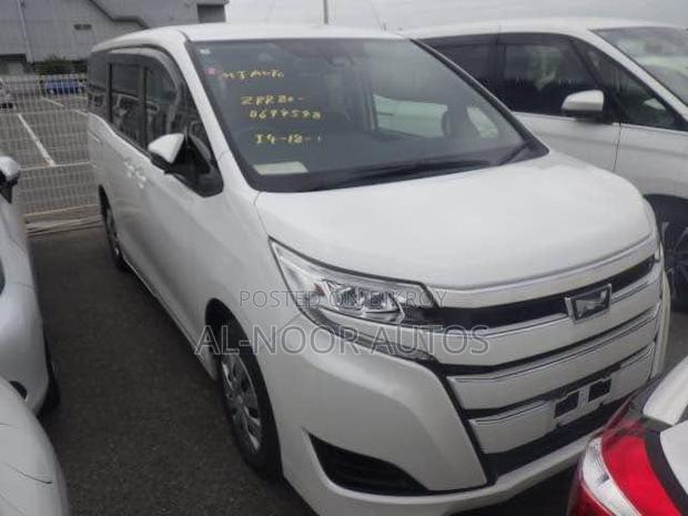 Toyota Noah 2.0 FWD (8 Seater) 2021 Pearl
