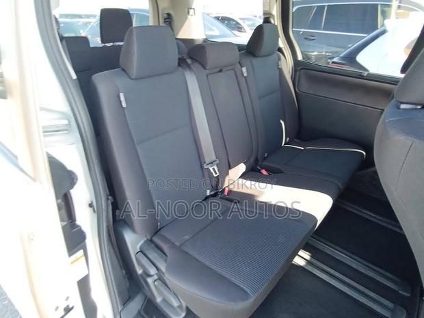 Toyota Noah 2.0 FWD (8 Seater) 2021 Pearl
