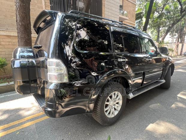 Mitsubishi Pajero 2018 Black