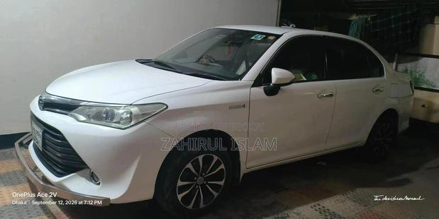 Toyota Axio 1.5 Hybrid 2WD 2017 White