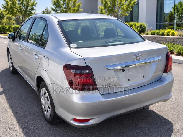 Toyota Axio 2022 Silver